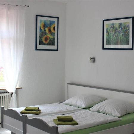 Hotel Zur Post Schwanheim フランクフルト エクステリア 写真