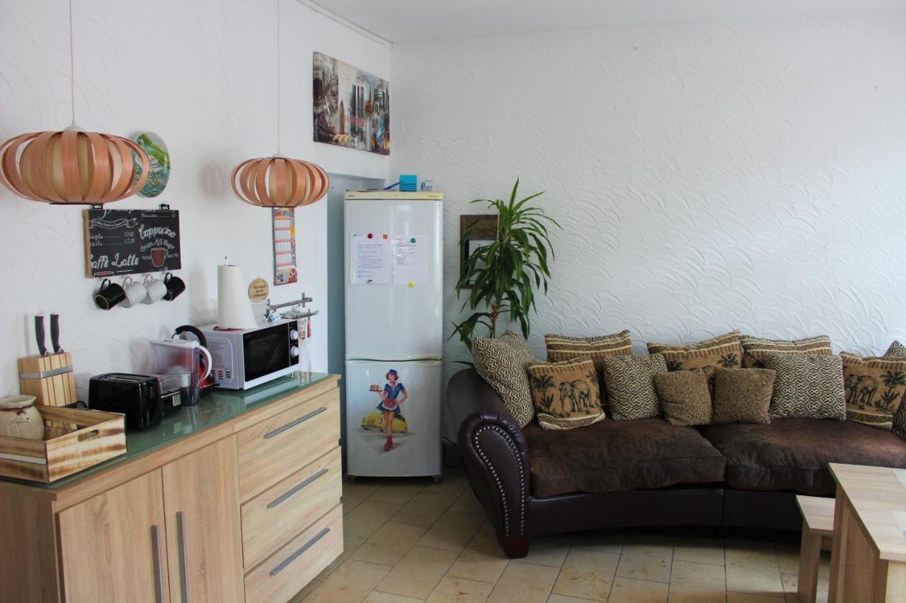 Hotel Zur Post Schwanheim フランクフルト エクステリア 写真