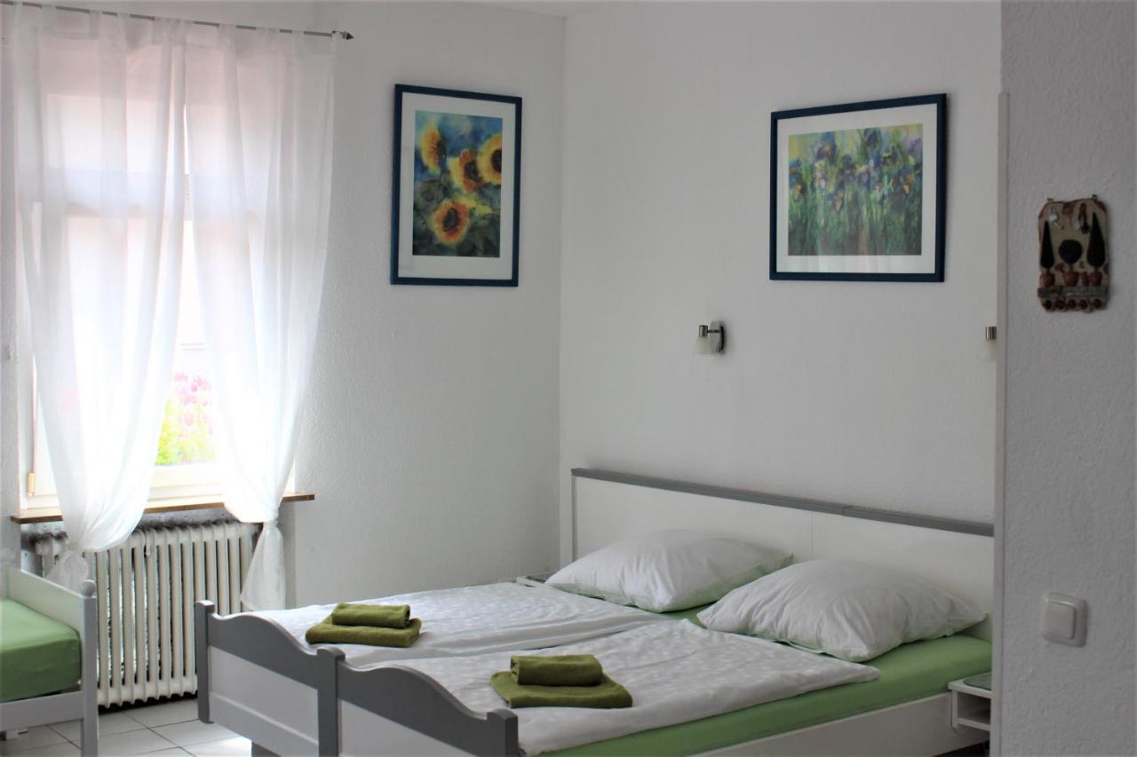 Hotel Zur Post Schwanheim フランクフルト エクステリア 写真